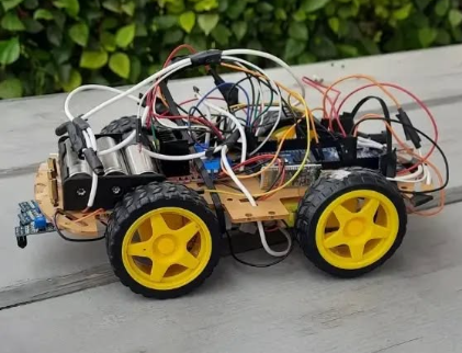 Arduino-based Line Follower Robot for CRRT ENSA Agadir Competition